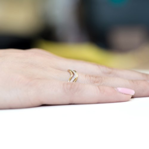 Pierścionek z Brylantami 0,06ct z żółtego złota próby 585. W-0116